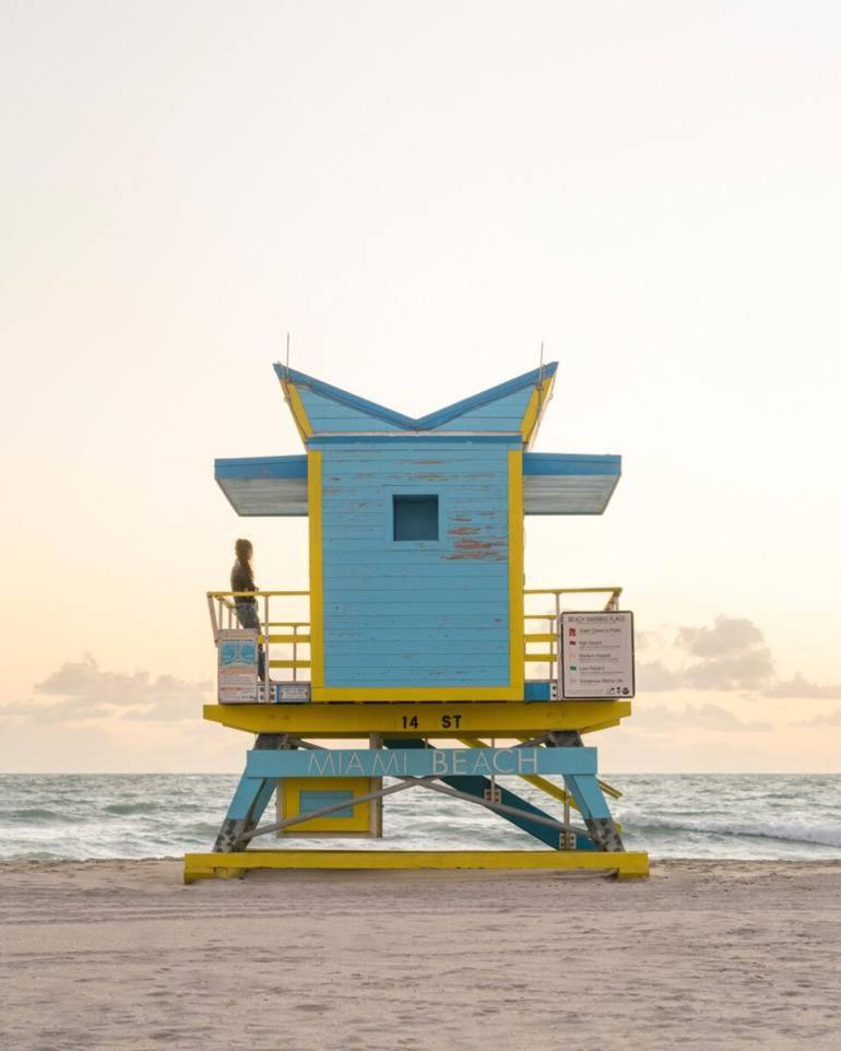 3 Minute Walk To 2 Bedroom Family Friendly With No Pet Fee * Miami Beach